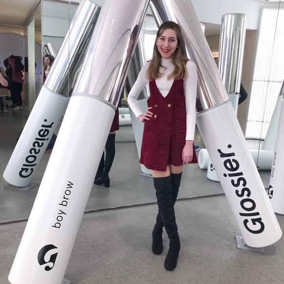 Meet your Posher, Jessica - Picture 5 of 5